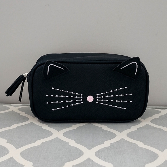 Cat Toiletries/Makeup Bag - Picture 1 of 13